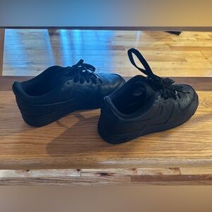 Nike Women's Black Athletic Shoes